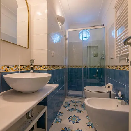 Botteghe 49 Corallino * Капри